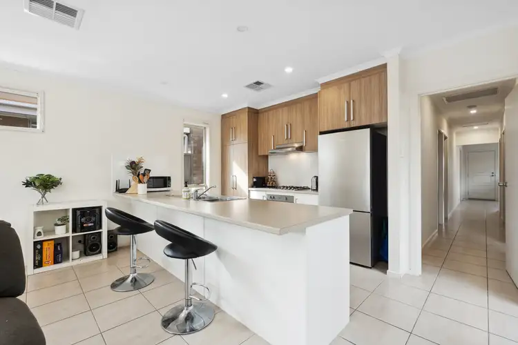 7 Rainbow Lane, Woodcroft SA 5162