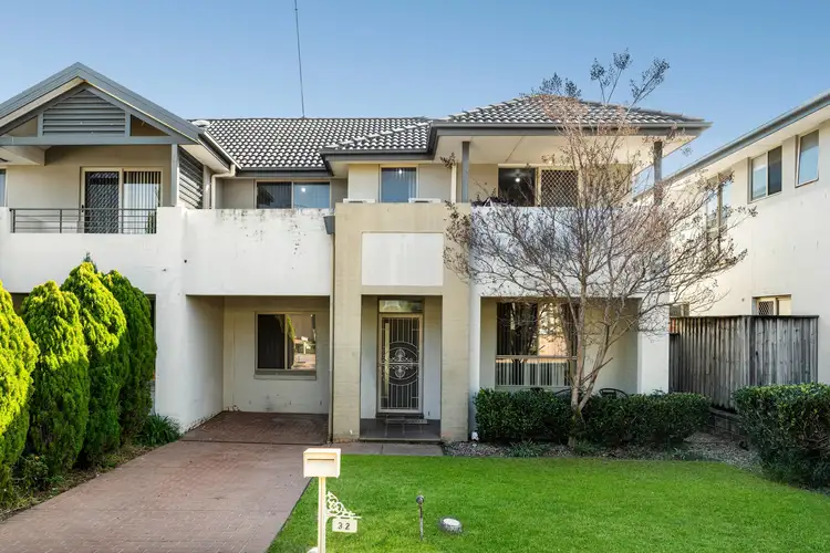 32 Roth Street, Casula NSW 2170