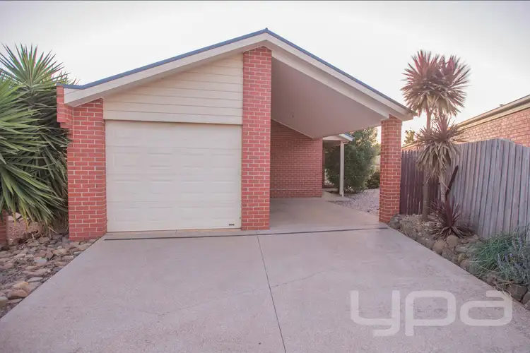 2/7 Lindsay Place, Bacchus Marsh VIC 3340