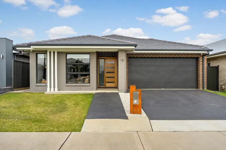 15 Chaffey Street, Jordan Springs NSW 2747