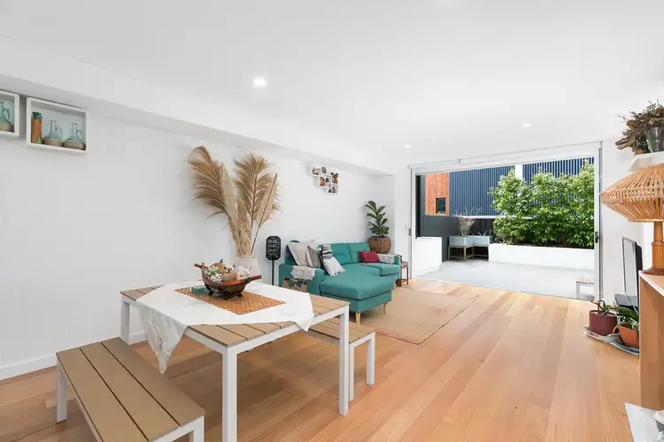 Main view of Homely townhouse listing, 2/32 Seaview Street, Cronulla NSW 2230