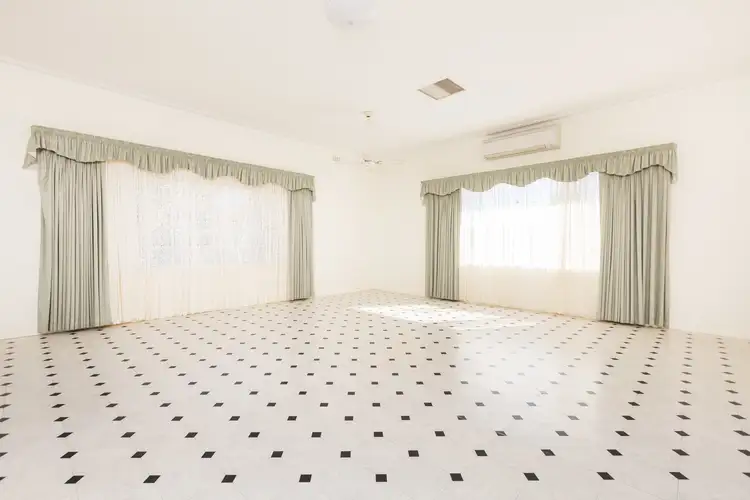 Fifth view of Homely house listing, 90 Sunnycliffs Crescent, Red Cliffs VIC 3496