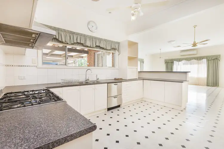Sixth view of Homely house listing, 90 Sunnycliffs Crescent, Red Cliffs VIC 3496