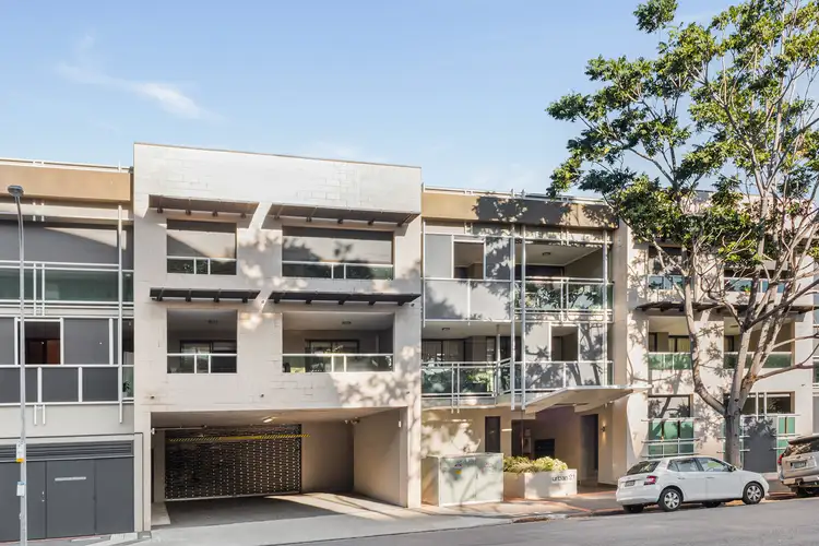 2/7 Helen Street, Teneriffe QLD 4005