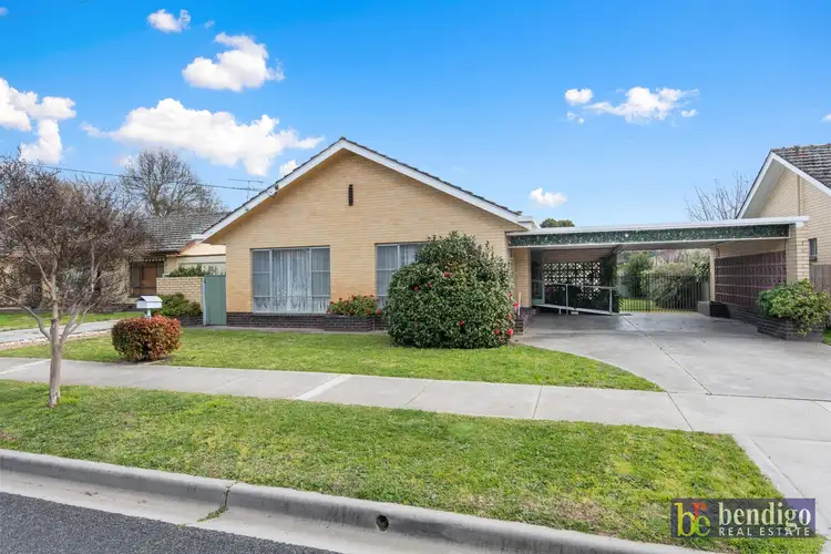 10 Raymond Avenue, Flora Hill VIC 3550