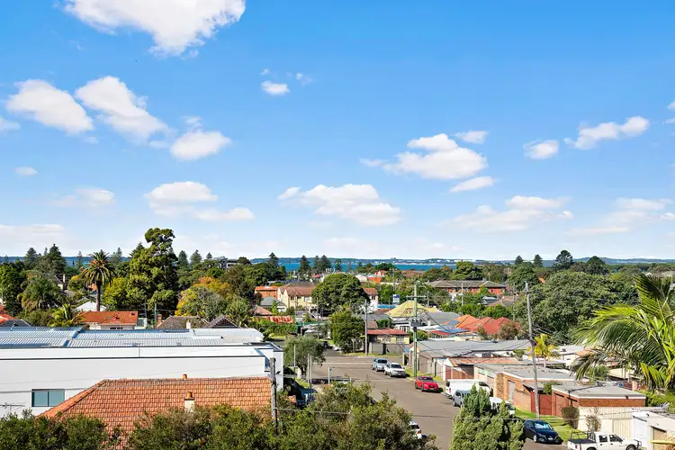 11/2-4 Dillon Street