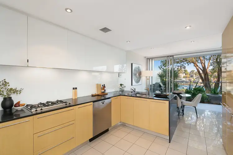 Sixth view of Homely apartment listing, 2/6 Cliff Street, Milsons Point NSW 2061