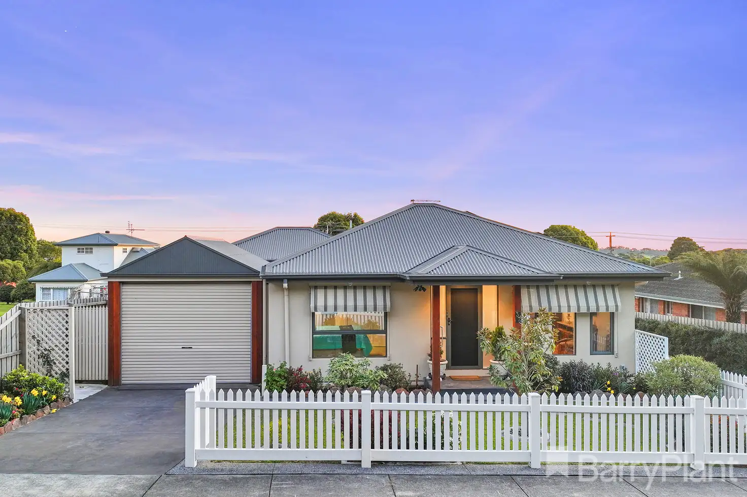 Main view of Homely unit listing, 32 Railway Avenue, Drouin VIC 3818