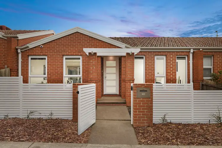 237 Anthony Rolfe Avenue, Gungahlin ACT 2912