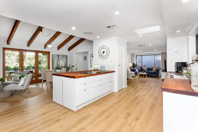 21 Gum Grove, Belair SA 5052