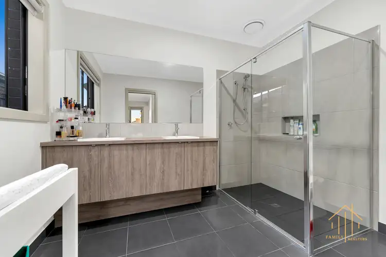 Fifth view of Homely house listing, 8 Lefrant Way, Cranbourne South VIC 3977