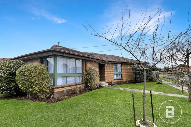 13 Halbert Street, Wendouree VIC 3355
