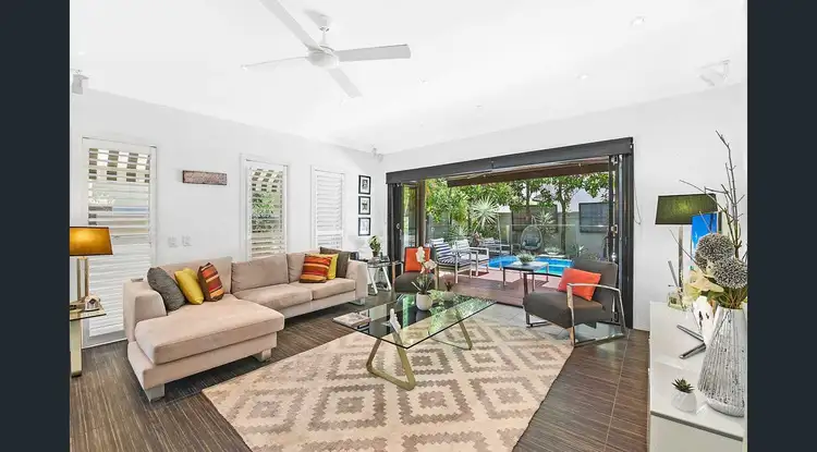 1/25 Pine Avenue, Surfers Paradise QLD 4217