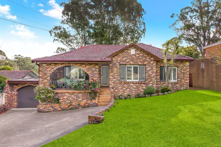 33 Dobson Crescent, Baulkham Hills NSW 2153