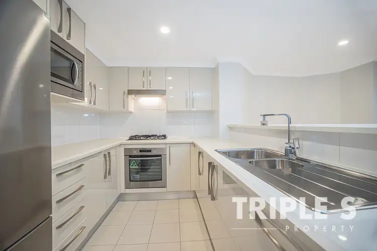Fifth view of Homely apartment listing, Lv10/10 Lachlan Street, Waterloo NSW 2017
