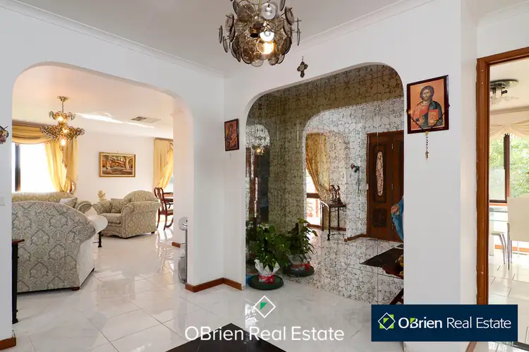 Second view of Homely house listing, 2 Nash Court, Endeavour Hills VIC 3802