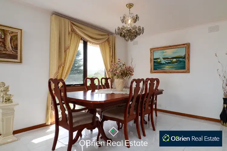 Fourth view of Homely house listing, 2 Nash Court, Endeavour Hills VIC 3802