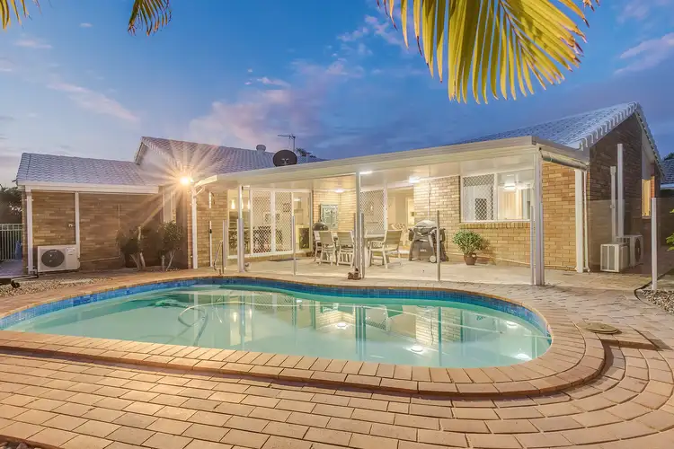 142 Santa Cruz Boulevard, Clear Island Waters QLD 4226