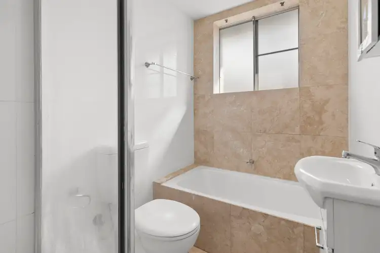 Fifth view of Homely unit listing, 8/28 Pacific Parade, Dee Why NSW 2099
