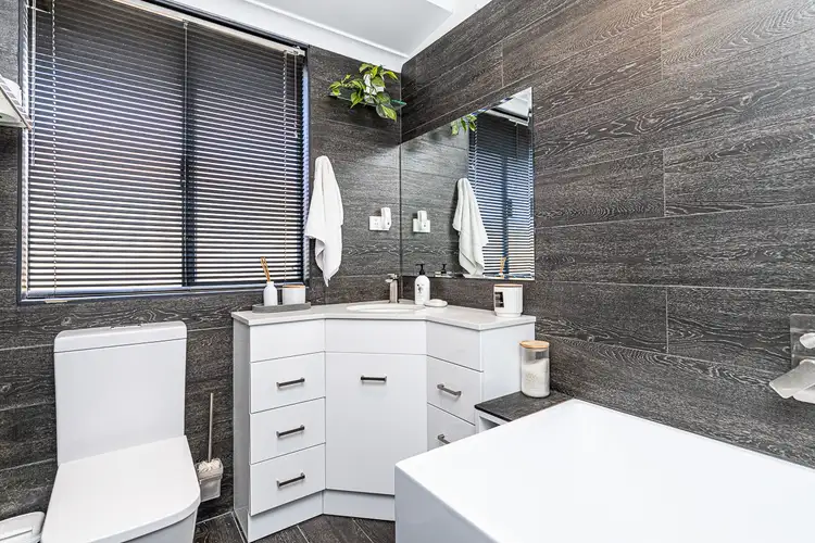 Fifth view of Homely house listing, 8 Dampier Street, Dalyellup WA 6230