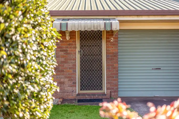 2/11 Lynne Street, Centenary Heights QLD 4350