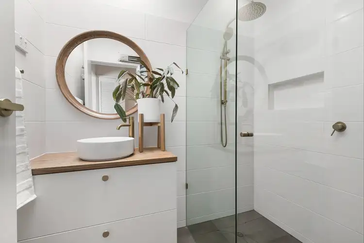 Main view of Homely villa listing, 5/38 Grevillia Road, Oak Park VIC 3046