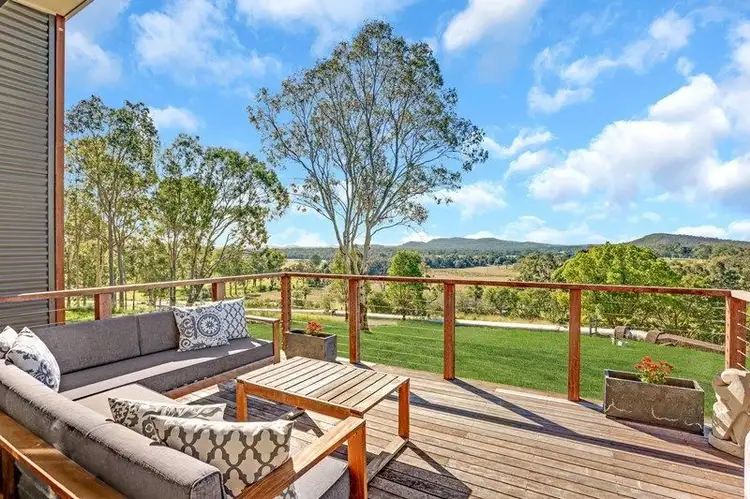 1 Porphyry Street, Seaham NSW 2324