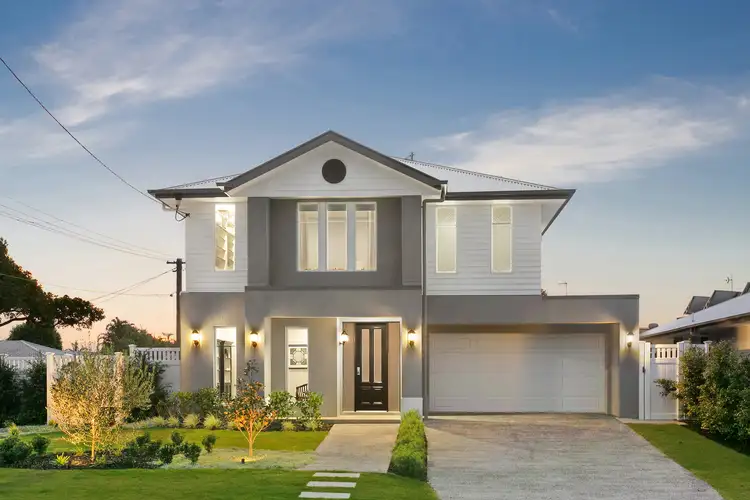 33 Sandpiper Drive, Burleigh Waters QLD 4220