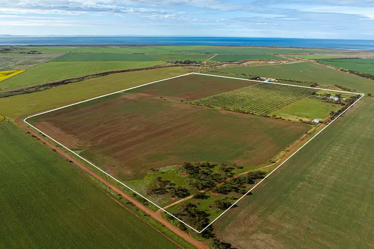 114 Burrawing Creek Road, Lipson SA 5607