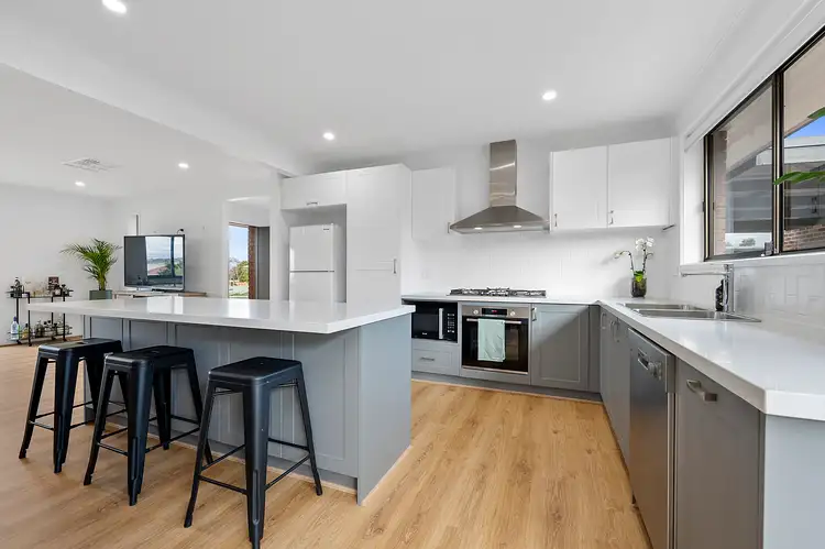 1 Linda Drive, Bacchus Marsh VIC 3340