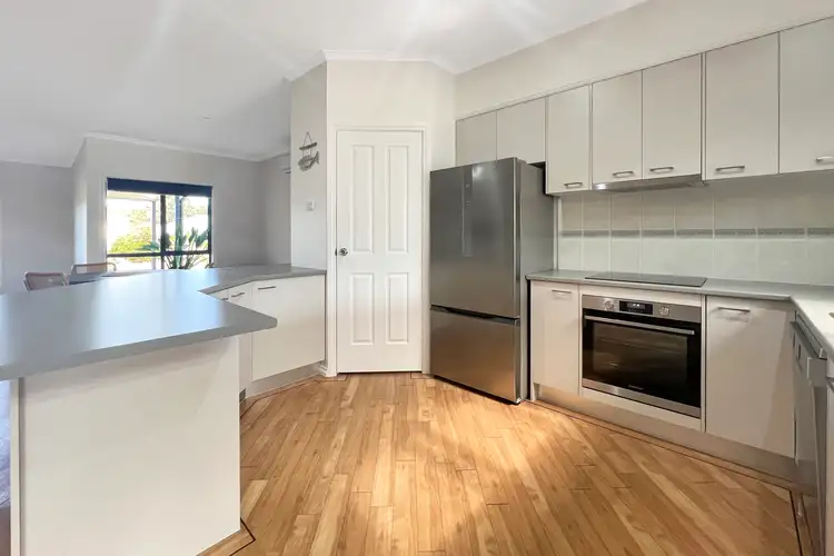 Fifth view of Homely house listing, 6 Endeavour Court, Coffin Bay SA 5607