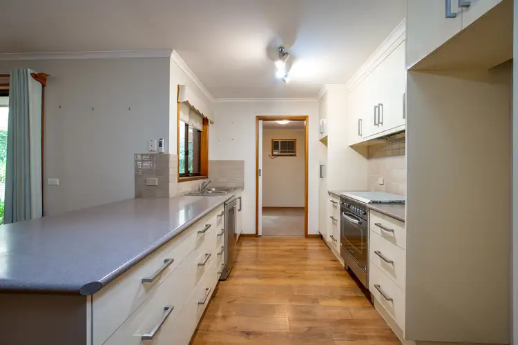 Fifth view of Homely house listing, 32 Michelle Avenue, Lavington NSW 2641