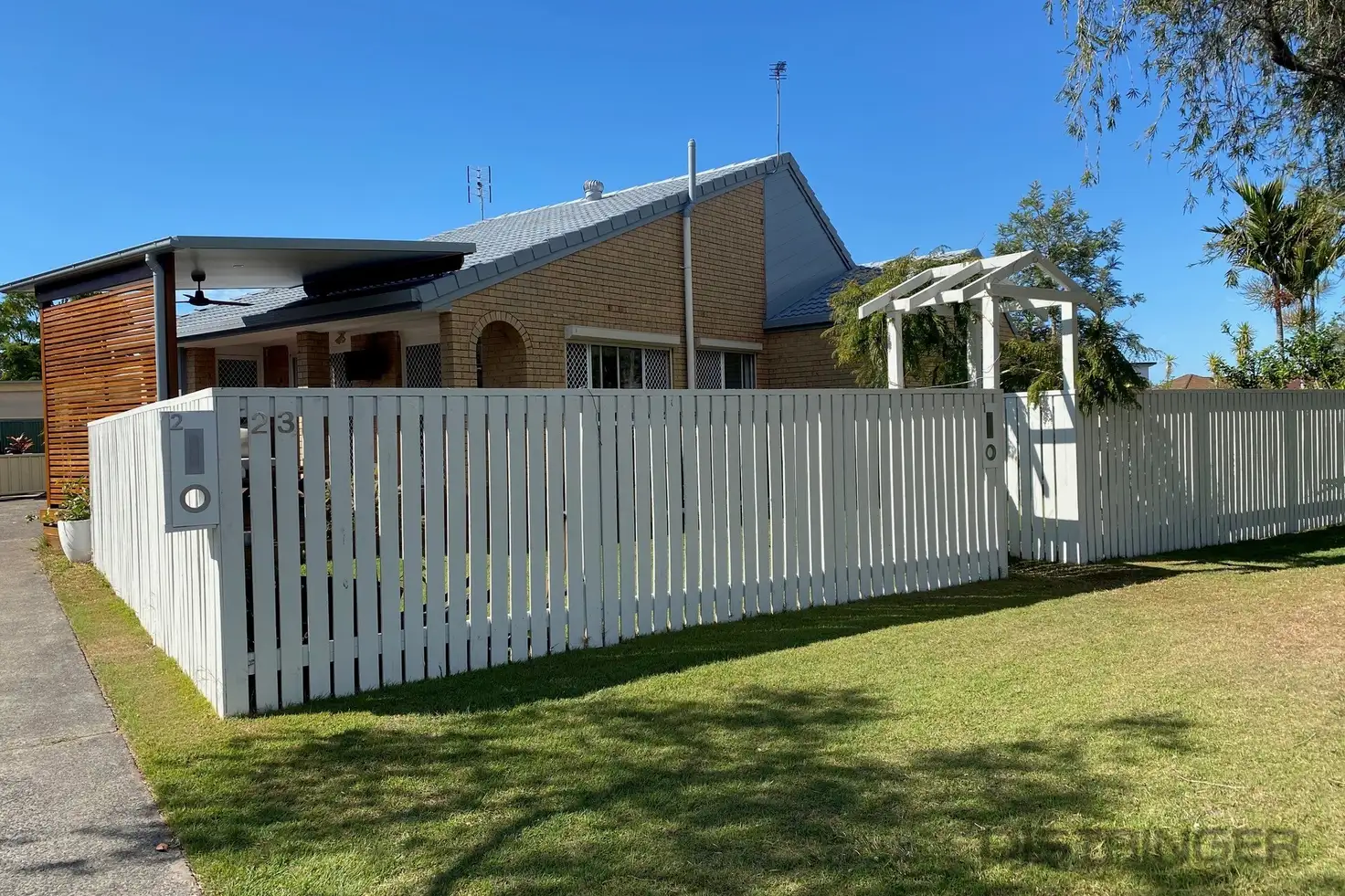 Main view of Homely semi-detached listing, 1/23 Bambaroo Crescent, Tweed Heads NSW 2485