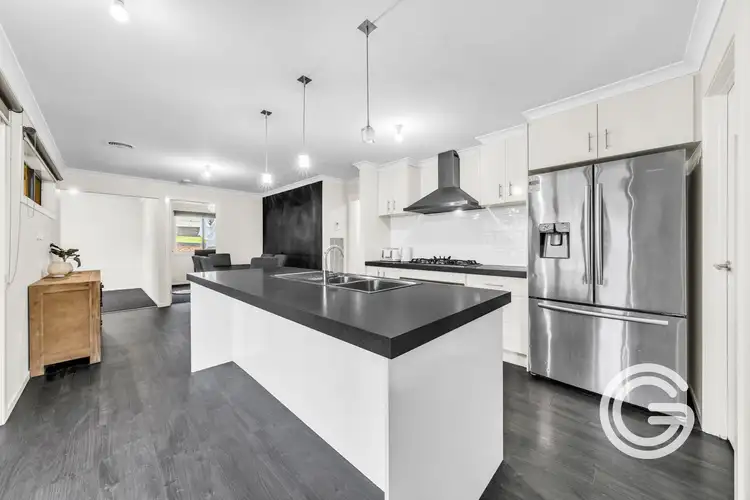 Fourth view of Homely house listing, 8 Valleyview Grove, Drouin VIC 3818