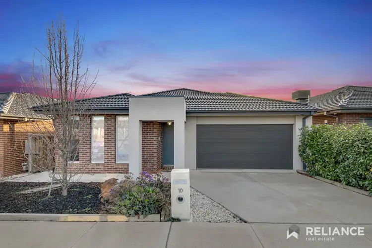10 Easy Street, Diggers Rest VIC 3427