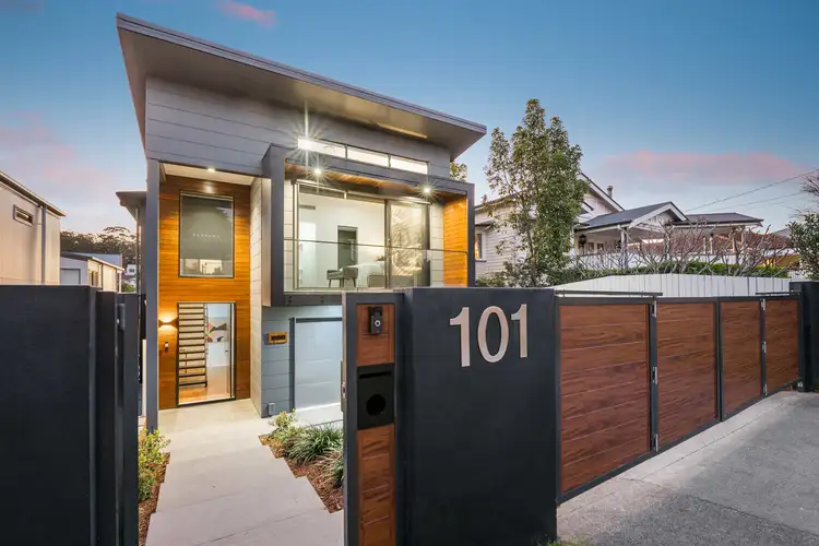 101 Henry Street, Greenslopes QLD 4120