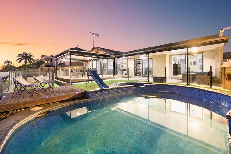 68 Oxley Drive, Paradise Point QLD 4216