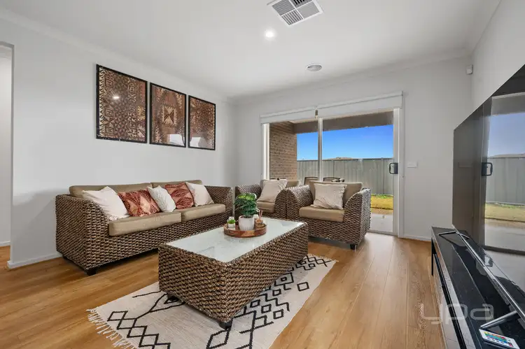 Second view of Homely house listing, 8 Makiti Crescent, Harkness VIC 3337