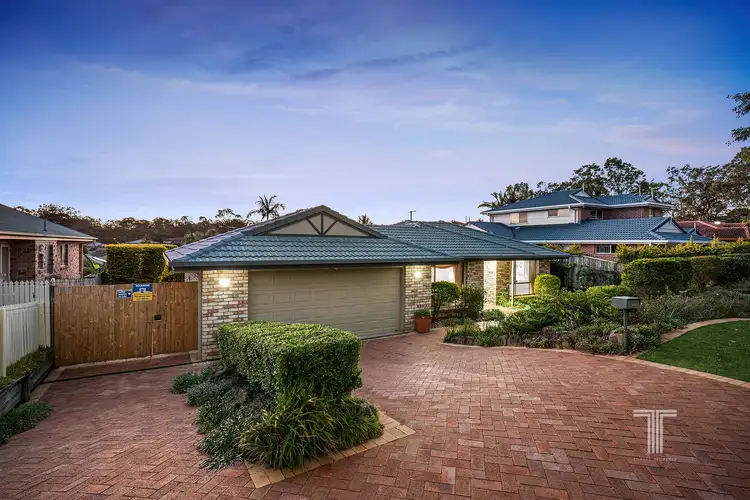 1 Engelmann Close, Carindale QLD 4152