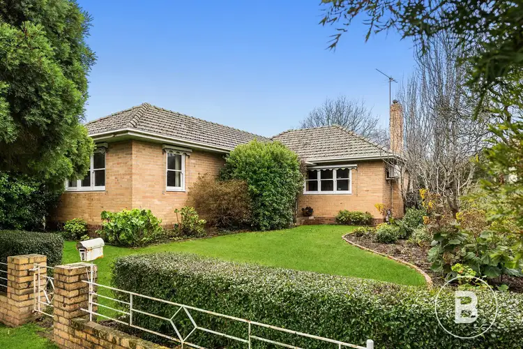 2 Muir Crescent, Newington VIC 3350