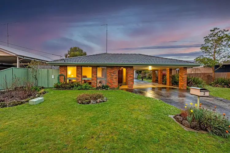 2 Marilyn Street, Wendouree VIC 3355