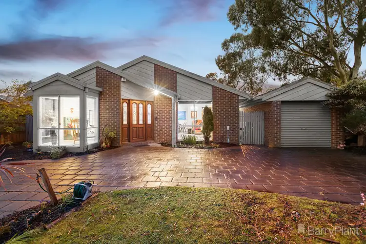 15 Magdalena Place, Berwick VIC 3806