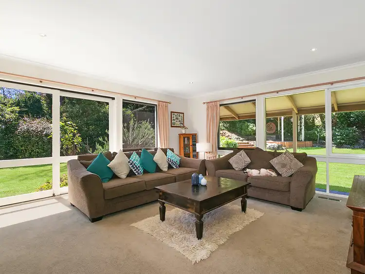 Second view of Homely house listing, 2 Cottage Close, Mooroolbark VIC 3138