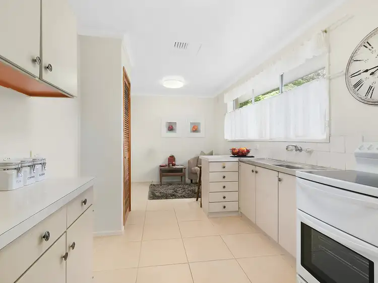 Fifth view of Homely house listing, 2 Frederic Drive, Ringwood VIC 3134