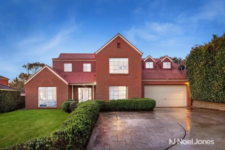 14 Little Chipping Drive, Chirnside Park VIC 3116