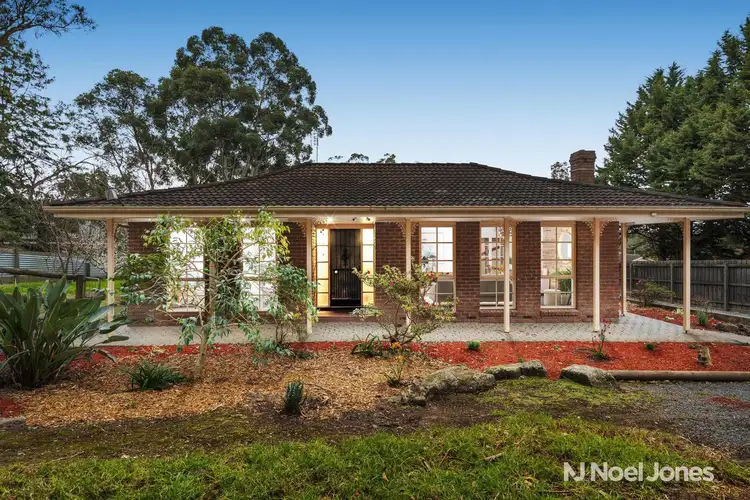 11 Winifred Street, Seville VIC 3139