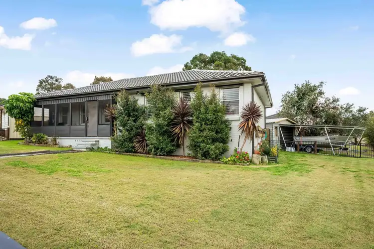 Second view of Homely house listing, 7 Evelyn Crescent, Thornton NSW 2322