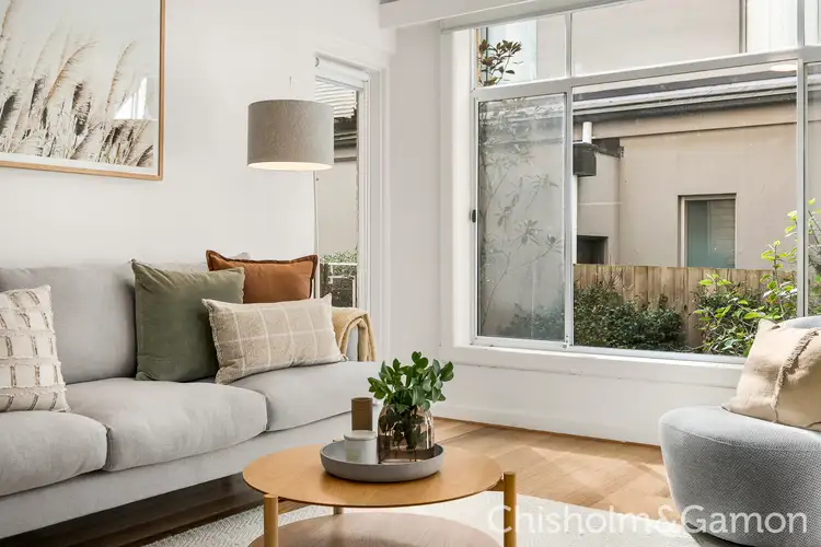 2/10 Vautier Street, Elwood VIC 3184