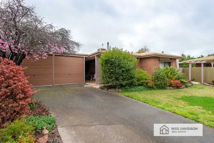 8 Uebergang Court, Horsham VIC 3400