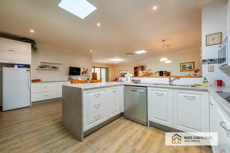 Second view of Homely house listing, 8 Uebergang Court, Horsham VIC 3400